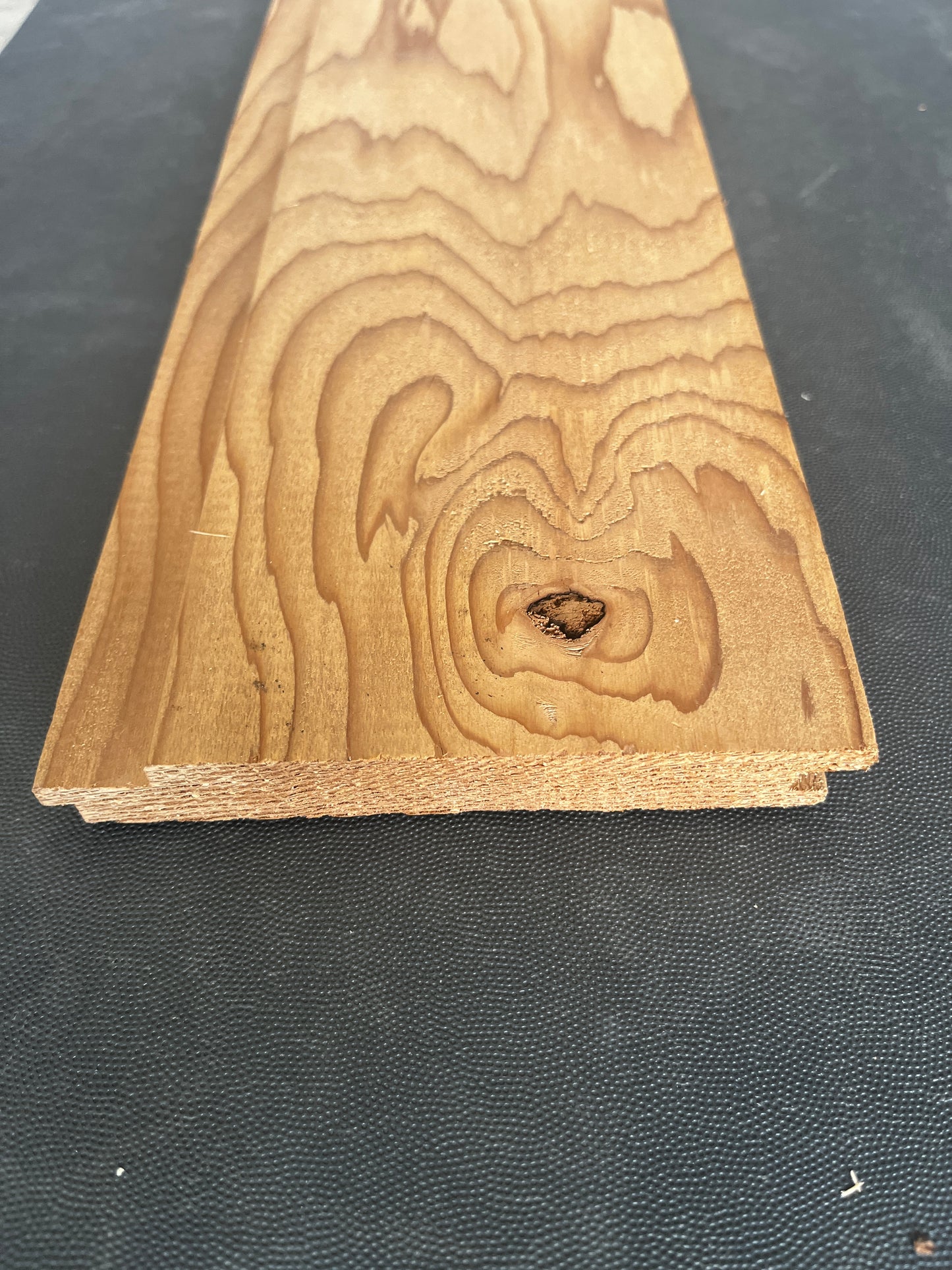 WESTERN RED CEDAR SHIPLAP 127 x 18mm (Price Per Metre)