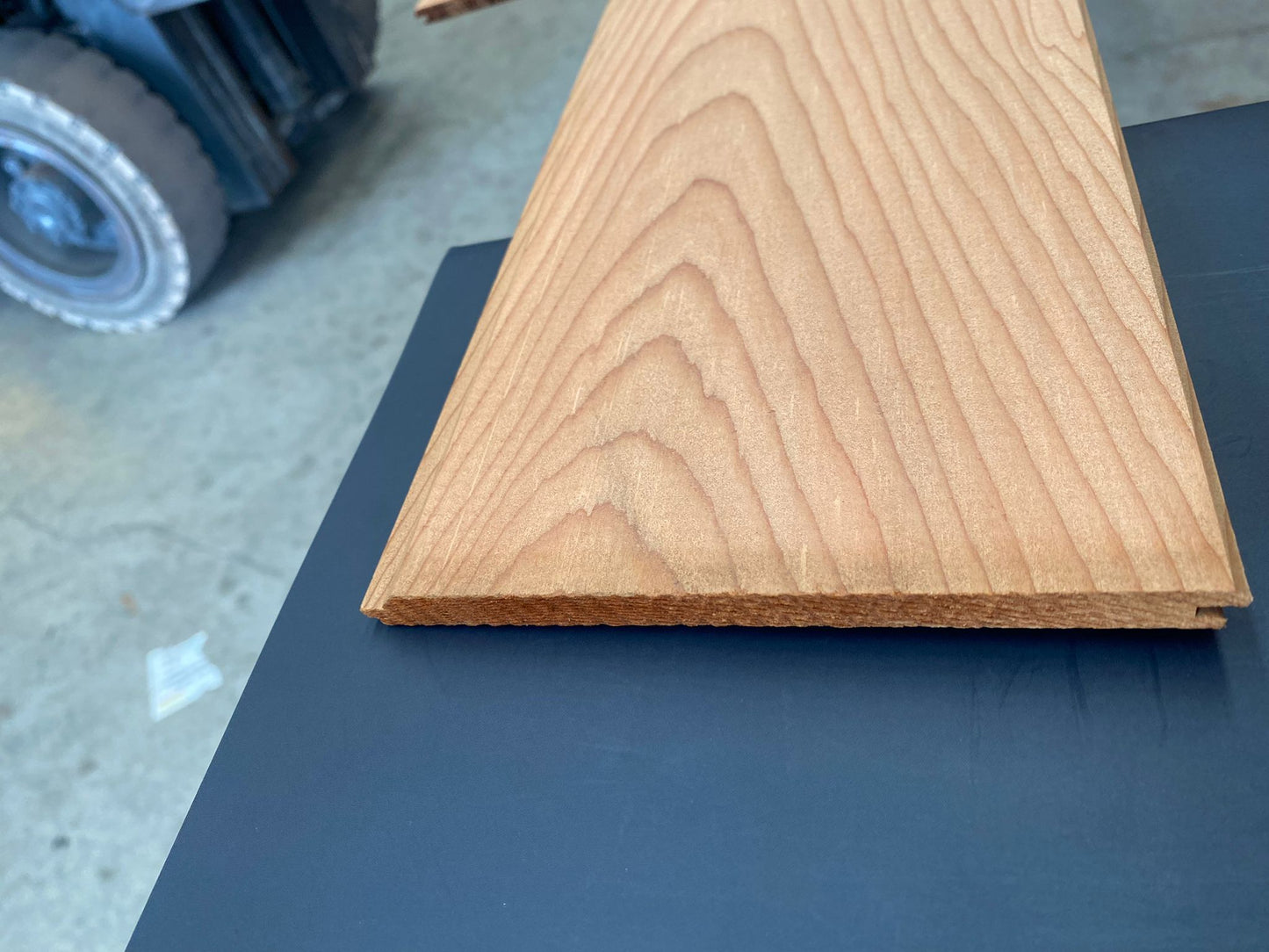 WESTERN RED CEDAR LINING BOARD 137 x 9mm (V Joint) *Price Per Linear Metre*